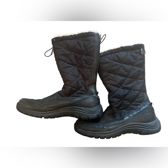UGG Snowpeak Black Tall Winter Boots Size 8 Women. - Picture 5 of 5
